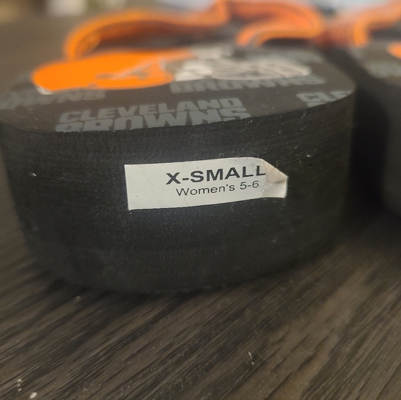 Cleveland Browns Sandals - Picture 2 of 2